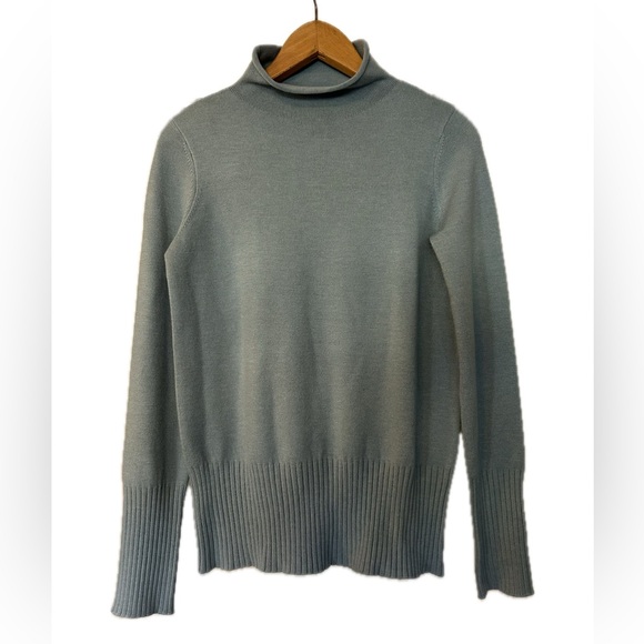 French Connection Sweaters - French Connection Sweater. Size S